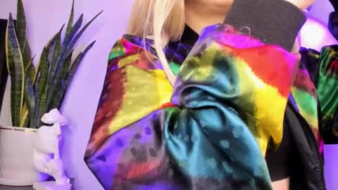 D A N I online show from November 2025 05:36:02 PM