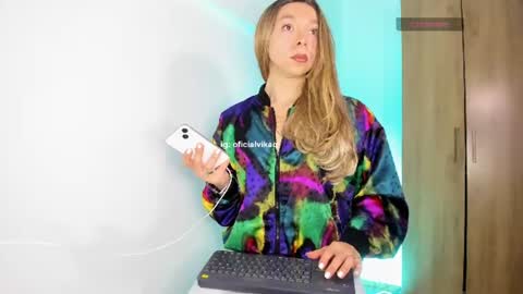 D A N I online show from July 2026 03:19:01 AM