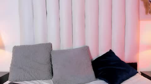 victoria_queen2 online show from May 2026 02:19:01 AM