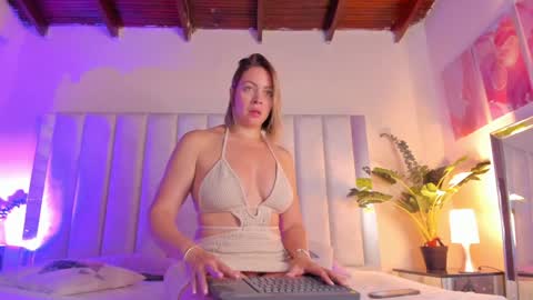 VICTORIA online show from December 2024 02:44:01 PM