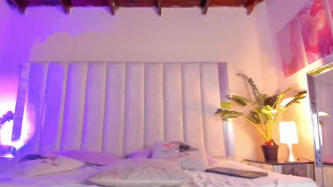 VICTORIA online show from December 2024 05:48:01 PM