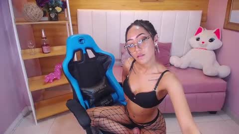 Snapshot of victoria_ricci_a chatting on February 2025 05:46:02 PM Victoria online show from February 2025 05:46:02 PM