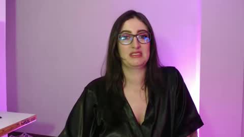 Victoria online show from January 2025 07:40:01 PM