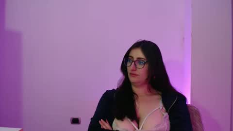 Victoria online show from March 2025 12:31:01 AM