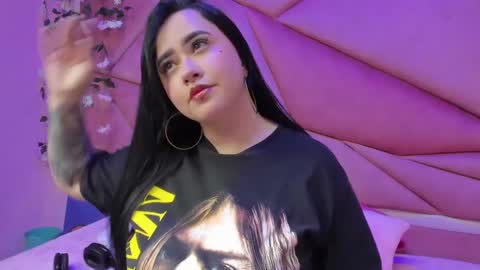 Snapshot of victoria_rossy_ chatting on October 2025 07:33:02 PM Victoria online show from October 2025 07:33:02 PM