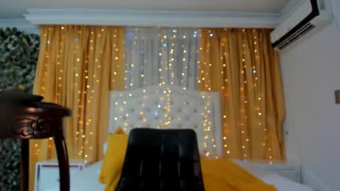 victoria_sweets_ online show from November 2025 09:03:02 PM