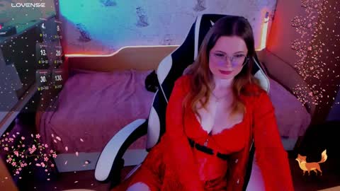 Snapshot of victoria_the_fox chatting on February 2025 05:57:02 AM - The Divine Fox online show from February 2025 05:57:02 AM