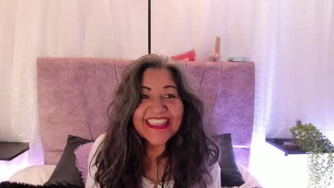 victoriaa_anderson_ online show from April 2026 02:01:02 PM