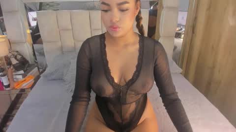 VICTORIA online show from October 2025 11:06:01 AM