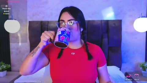 Victoria Andrade online show from May 2026 12:34:02 PM