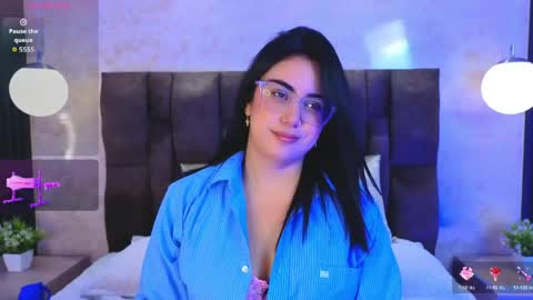 Victoria Andrade online show from May 2026 01:39:02 PM