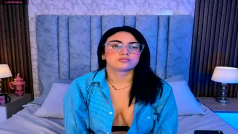 Victoria Andrade online show from May 2026 12:22:01 PM