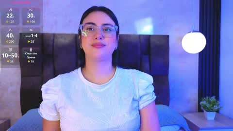 Victoria Andrade online show from June 2026 12:40:01 PM