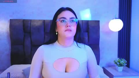 Victoria Andrade online show from July 2026 11:56:01 AM