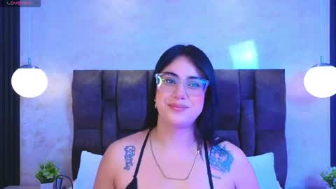 Victoria Andrade online show from July 2026 12:20:01 PM
