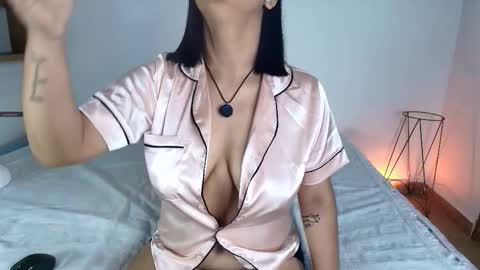 Snapshot of victoriablack_ chatting on November 2025 11:24:01 AM Victoria online show from November 2025 11:24:01 AM