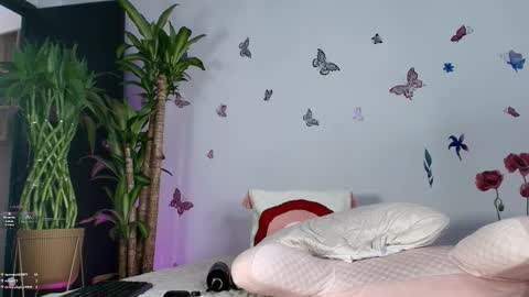 Snapshot of victoriablack_ chatting on January 2026 12:20:02 PM Victoria online show from January 2026 12:20:02 PM