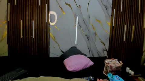 Victoria  online show from October 2025 08:49:02 PM