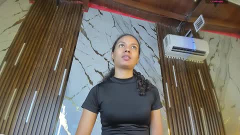 Victoria  online show from December 2025 08:05:02 PM