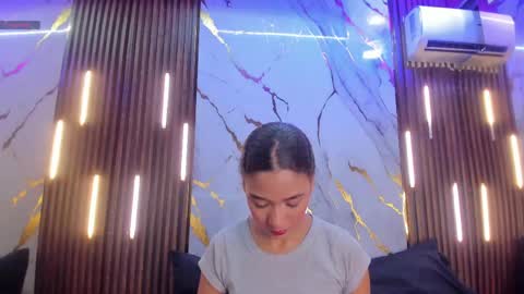 Snapshot of victoriaduarte chatting on May 2026 08:28:01 PM Victoria online show from May 2026 08:28:01 PM