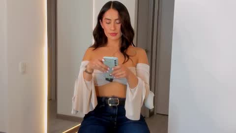 Vcitoria online show from September 2025 12:23:01 AM