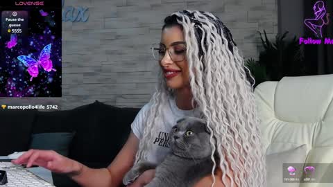 Victoria online show from December 2024 04:34:02 AM