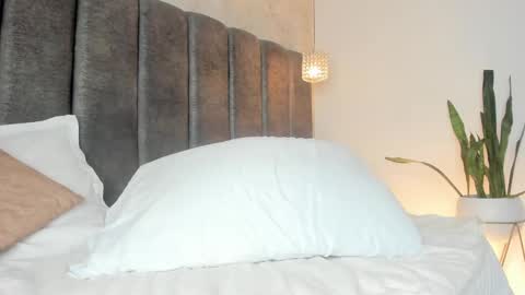 Maria Victoria online show from February 2025 05:40:01 PM