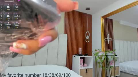 Maria Victoria online show from September 2025 11:21:02 AM