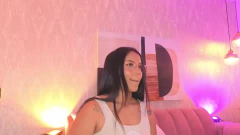 Maria Victoria online show from May 2026 11:41:02 AM