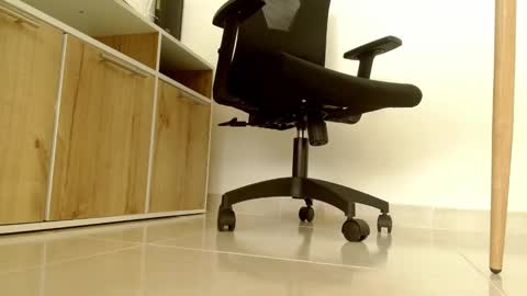 Victoria online show from September 2025 04:56:01 PM