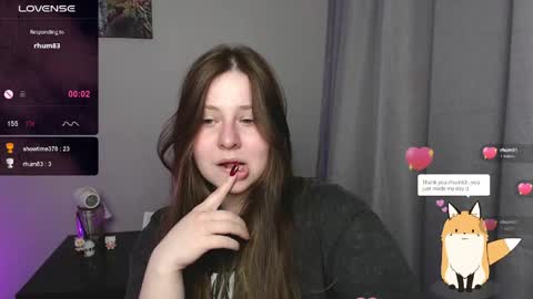 Snapshot of victoriassecrets_ chatting on April 2026 05:40:01 PM victoriassecrets_ online show from April 2026 05:40:01 PM