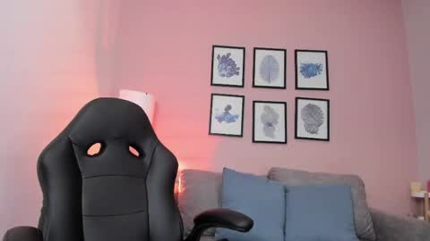 Victoria Vixen online show from April 2026 12:44:01 AM