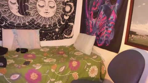 Victorino Jhonson online show from December 2024 12:12:02 PM