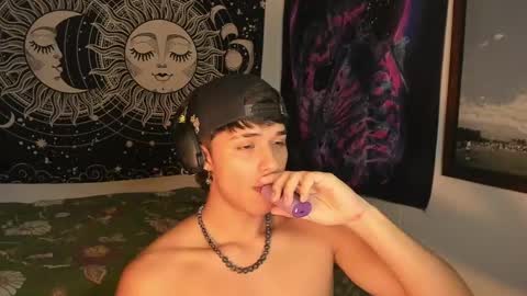 Victorino Jhonson online show from January 2025 11:02:02 PM