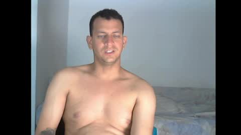 victormanuelq_1 online show from April 2026 10:18:01 PM