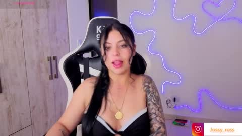 V  I C  T O R I A  online show from February 2026 07:59:02 PM