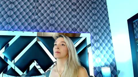 victtoria lee online show from February 2025 07:38:01 PM