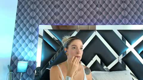 victtoria lee online show from February 2025 12:16:01 AM