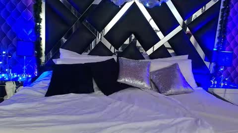 victtoria lee online show from December 2025 07:55:01 PM