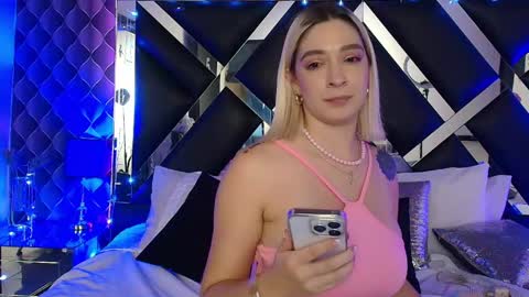 victtoria lee online show from May 2026 11:01:04 PM