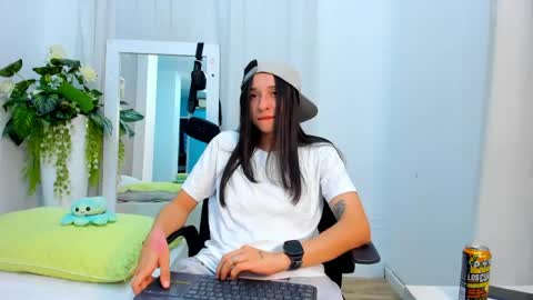 viictoriiasaenz online show from April 2026 05:33:01 AM