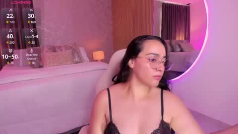 viiolet_rosee online show from July 2026 06:54:02 PM