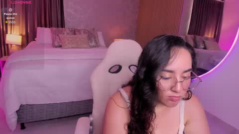 viiolet_rosee online show from July 2026 06:54:02 PM