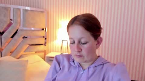Snapshot of viioletamora chatting on December 2024 01:59:01 AM Violeta online show from December 2024 01:59:01 AM