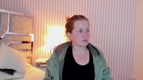 Snapshot of viioletamora chatting on December 2024 12:48:02 AM Violeta online show from December 2024 12:48:02 AM