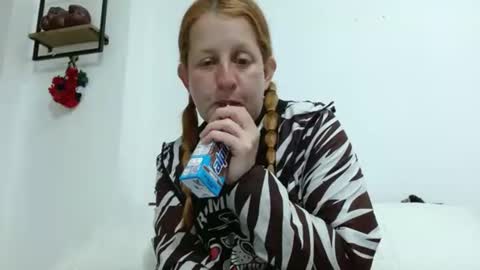 Snapshot of viioletamora chatting on January 2025 05:58:01 AM Violeta online show from January 2025 05:58:01 AM