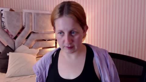Snapshot of viioletamora chatting on February 2025 01:02:02 AM Violeta online show from February 2025 01:02:02 AM
