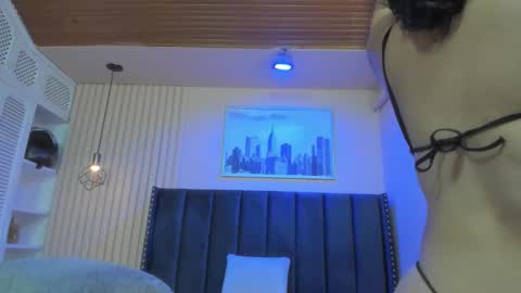 Viiolett online show from March 2026 08:14:01 PM