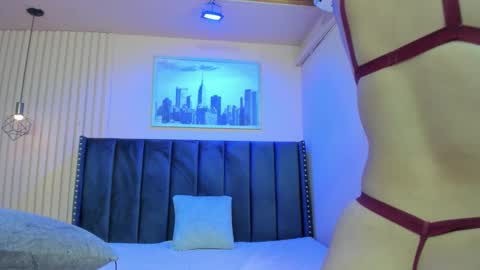 Viiolett online show from March 2026 07:41:02 PM