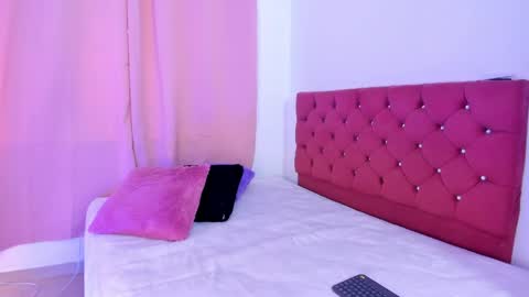 Violet online show from May 2026 08:58:02 PM